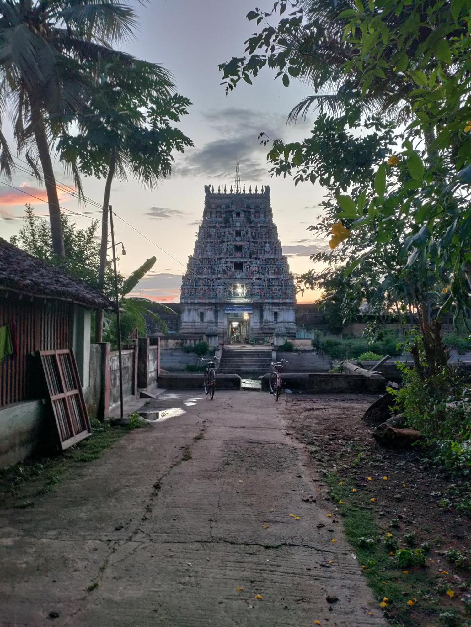 Mangala Heritage By Luxunlock Private Villas Tirukkannapuram 外观 照片